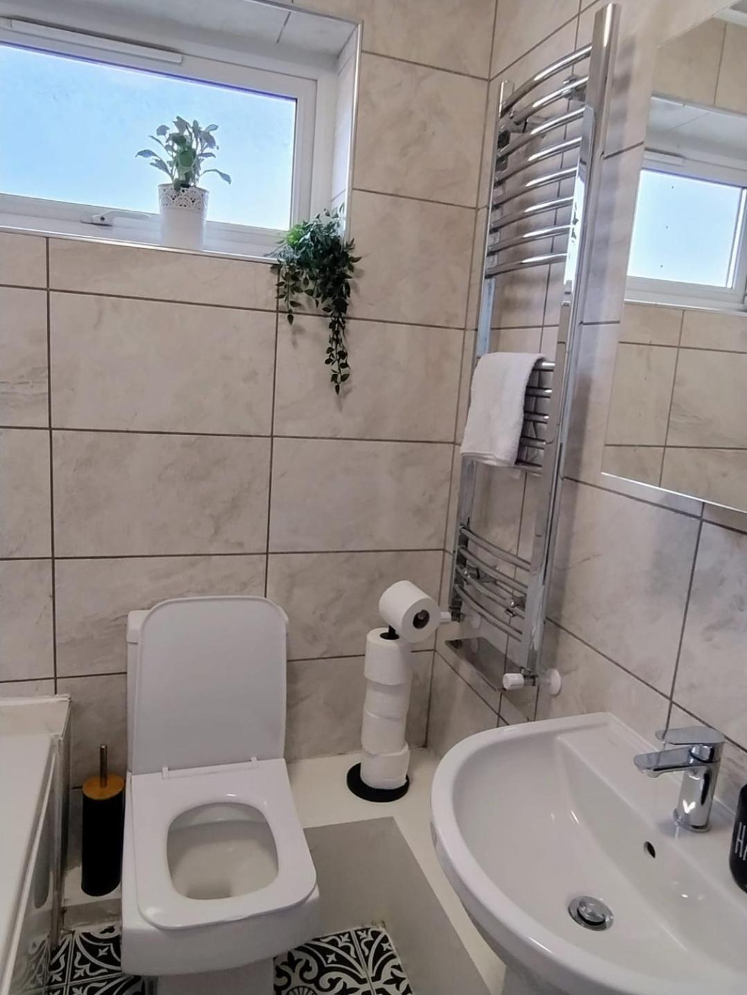 Spacious House In Central 맨체스터 외부 사진